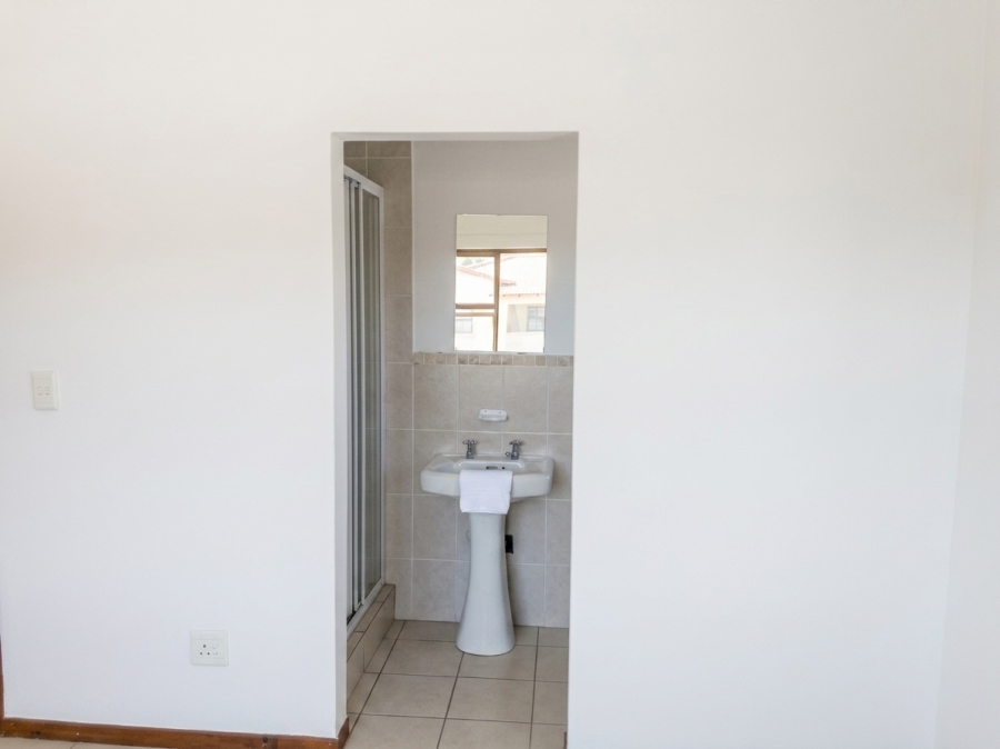 2 Bedroom Property for Sale in Waterval East North West